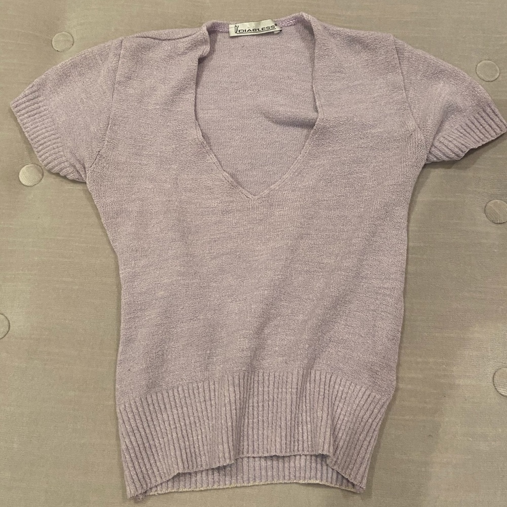 Lavender, v-neck, tight fitted, short sleeve top